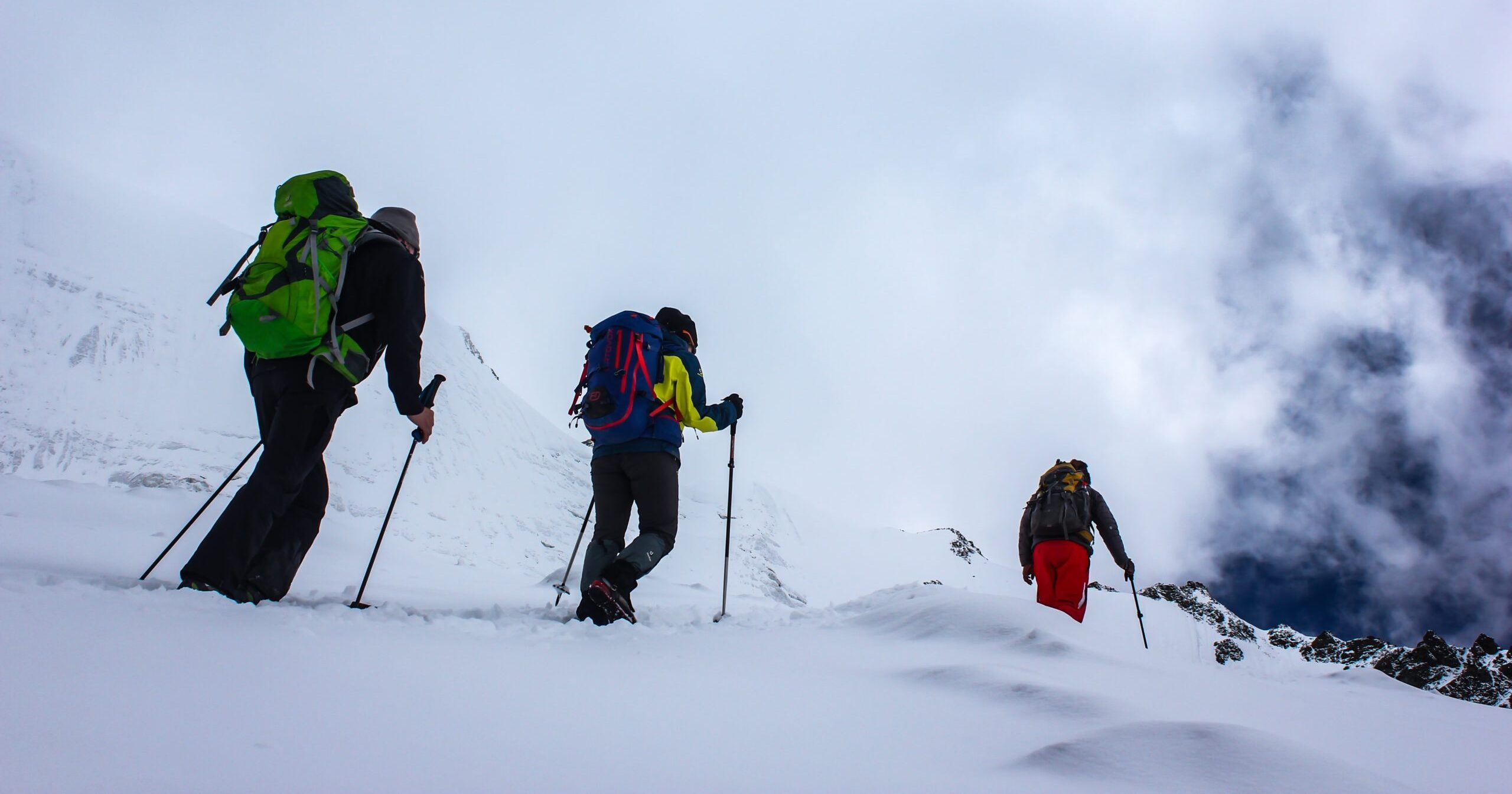 cross country skiing in the snow