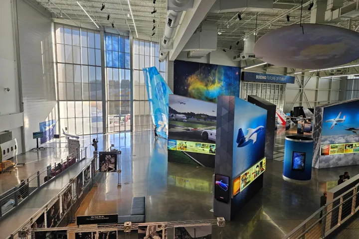entrance of the future of flight at the boeing factory